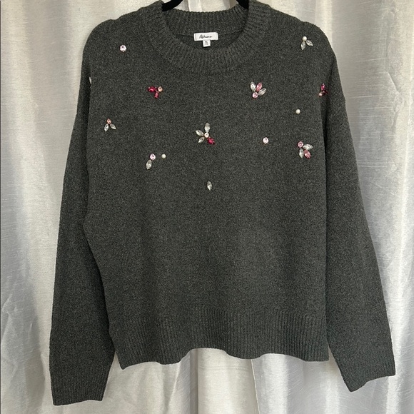 Embellished Women's Sweater - Picture 1 of 8